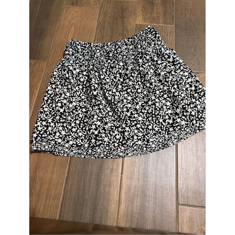 J. Jill Black & White Floral A-Line Skirt